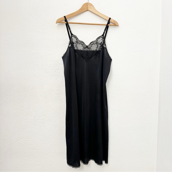 Vintage Vanity Fair Black Full Slip Dress Grunge Whimsigoth Goth - Picture 1 of 8